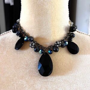 Bundle of 4/$30 Unsigned Statement‎ Necklace